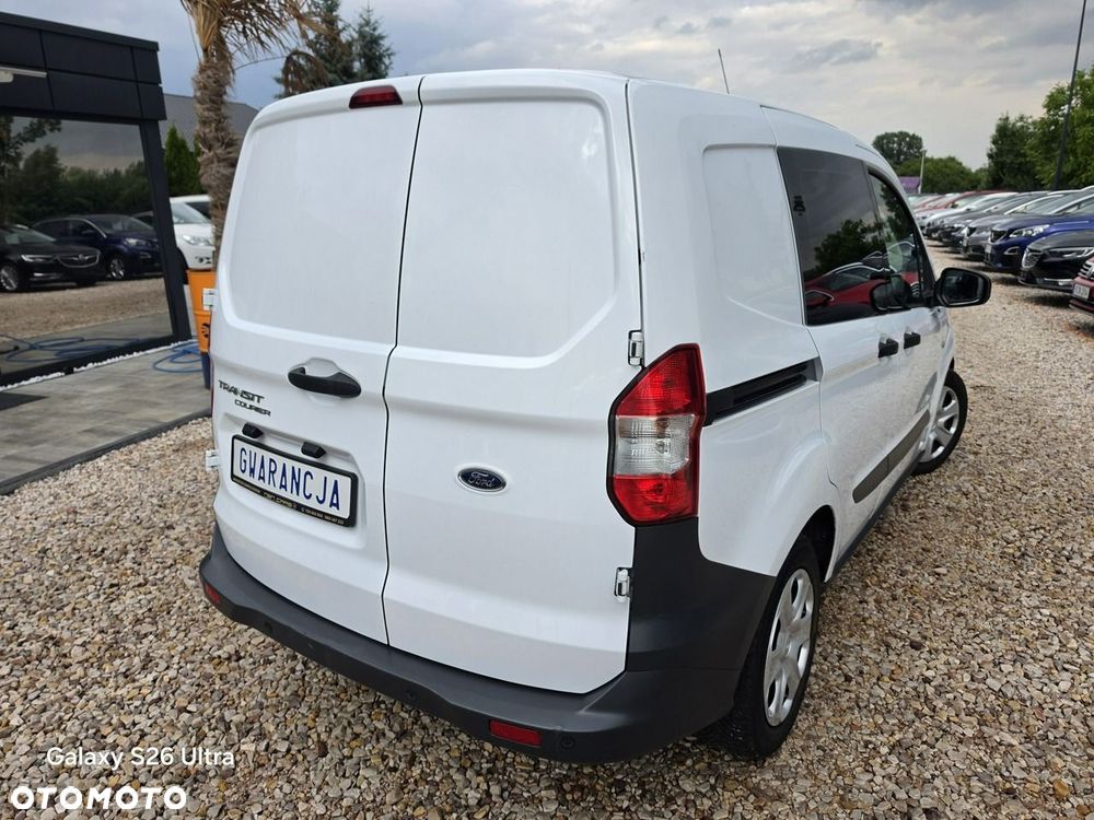 Ford Transit Courier - 9