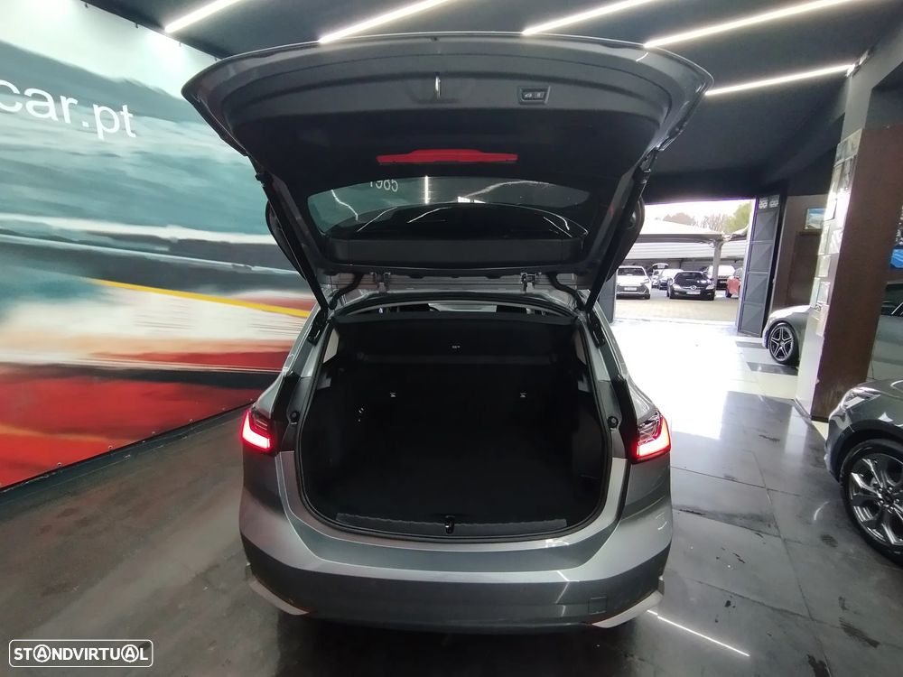 BMW 218 Active Tourer i Auto - 14