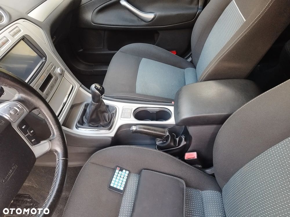 Ford Mondeo 2.0 Platinium X - 19