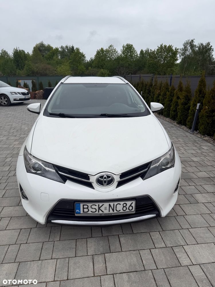 Toyota Auris 1.4 D-4D Premium - 2