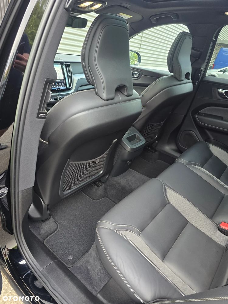 Volvo XC 60 B4 D AWD Ultimate Bright - 13