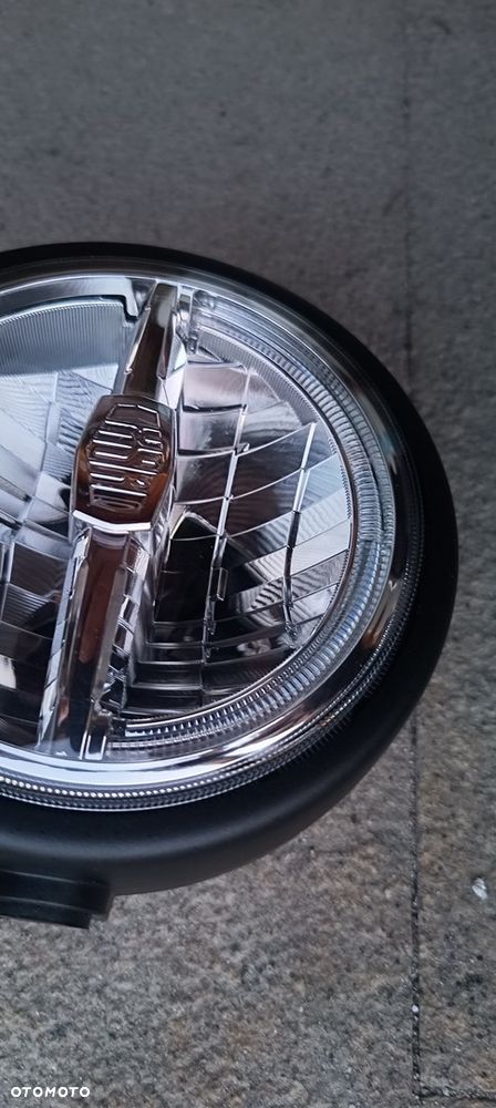 YAMAHA XSR 125 LAMPA PRZÓD REFLEKTOR LED - 2