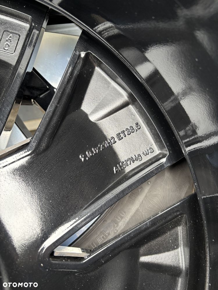 Alufelgi z Oponami Volvo 5x108 9Jx21 ET 38 275/40/21 Continental - 21