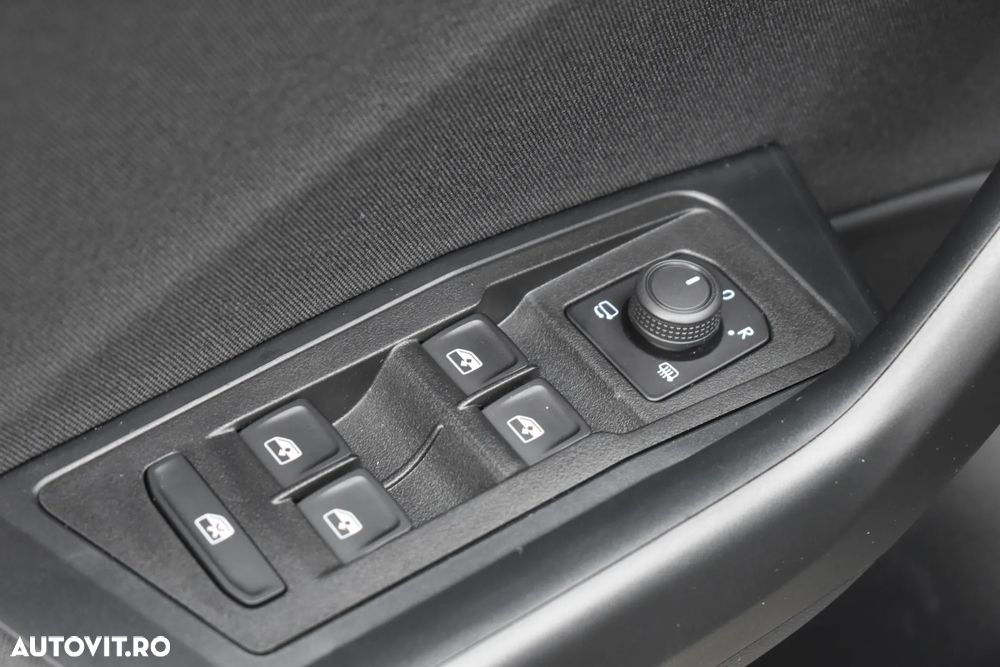 Volkswagen T-Roc 1.5 TSI DSG Life - 35