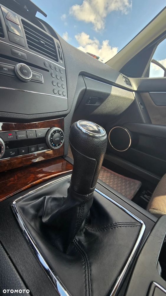 Mercedes-Benz Klasa C 200 CDI Classic - 22