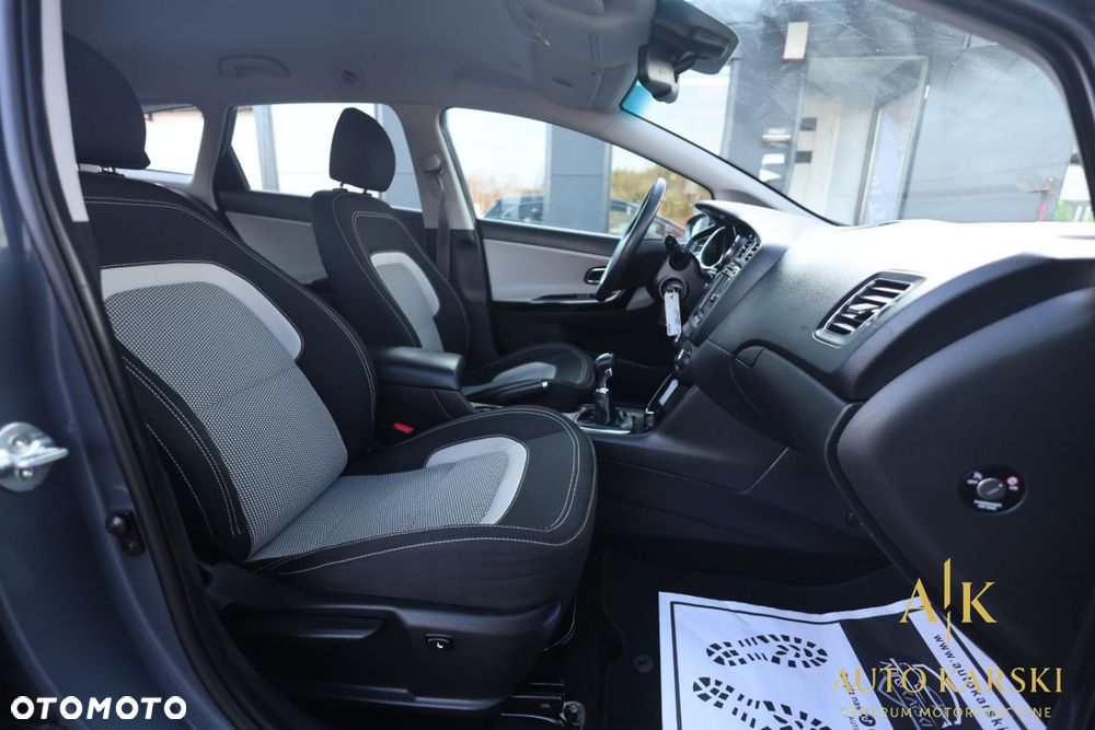 Kia Ceed - 40