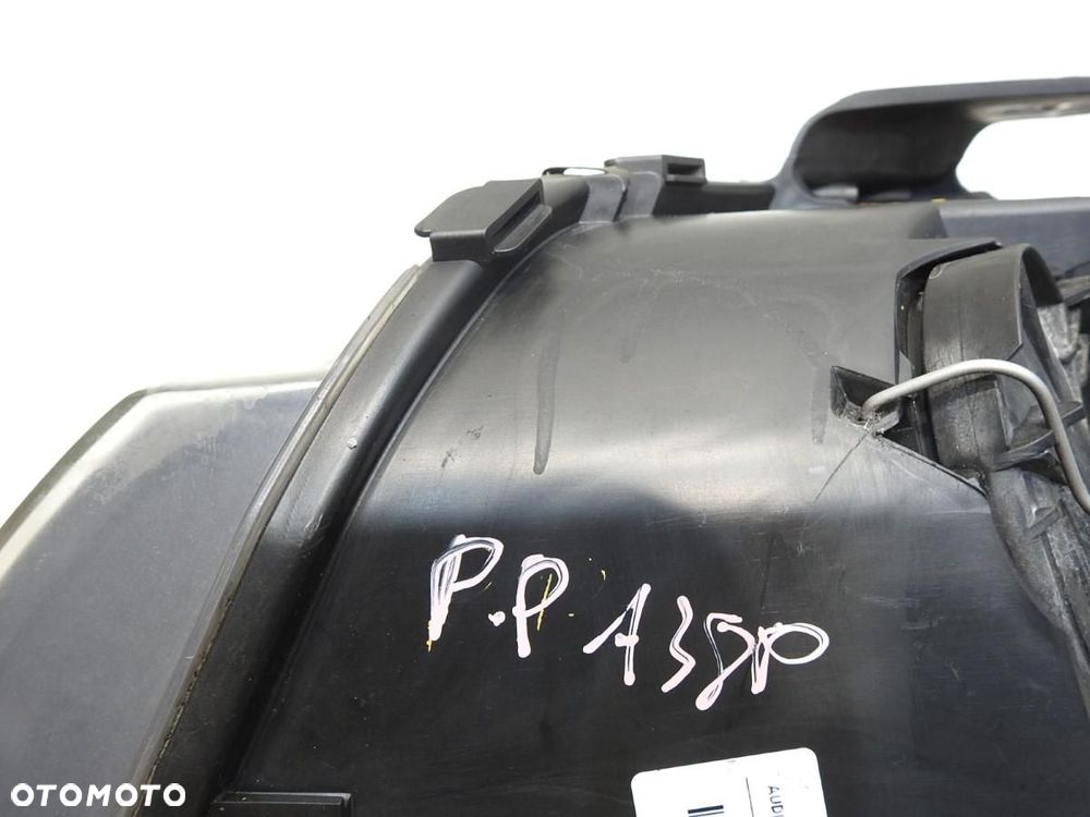 LAMPA PRAWA PRZEDNIA PRZÓD AUDI A3 8P 8P0941004K 0301206202 - 2