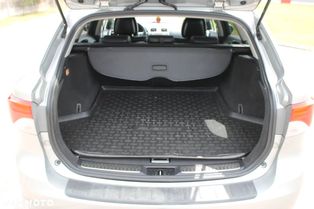 Toyota Avensis 1.8 Premium - 21