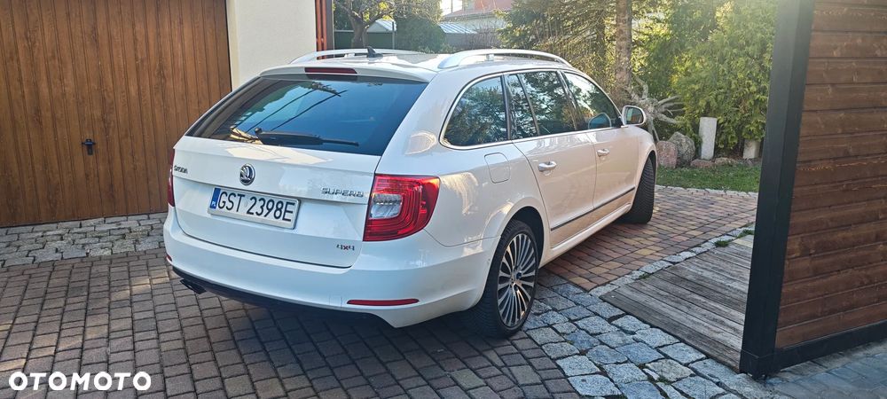 Skoda Superb 2.0 TDI 4x4 L&K DSG - 21