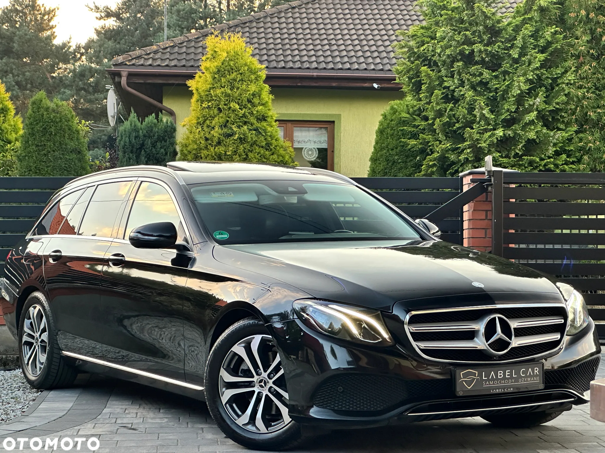 Mercedes-Benz Klasa E 220 d T 9G-TRONIC Avantgarde - 9
