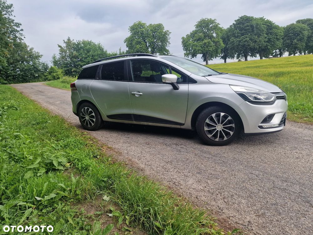 Renault Clio - 11