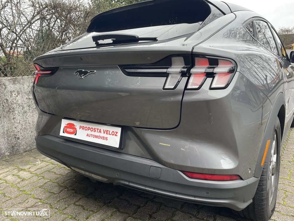 Ford Mustang Mach-E Standard - 13