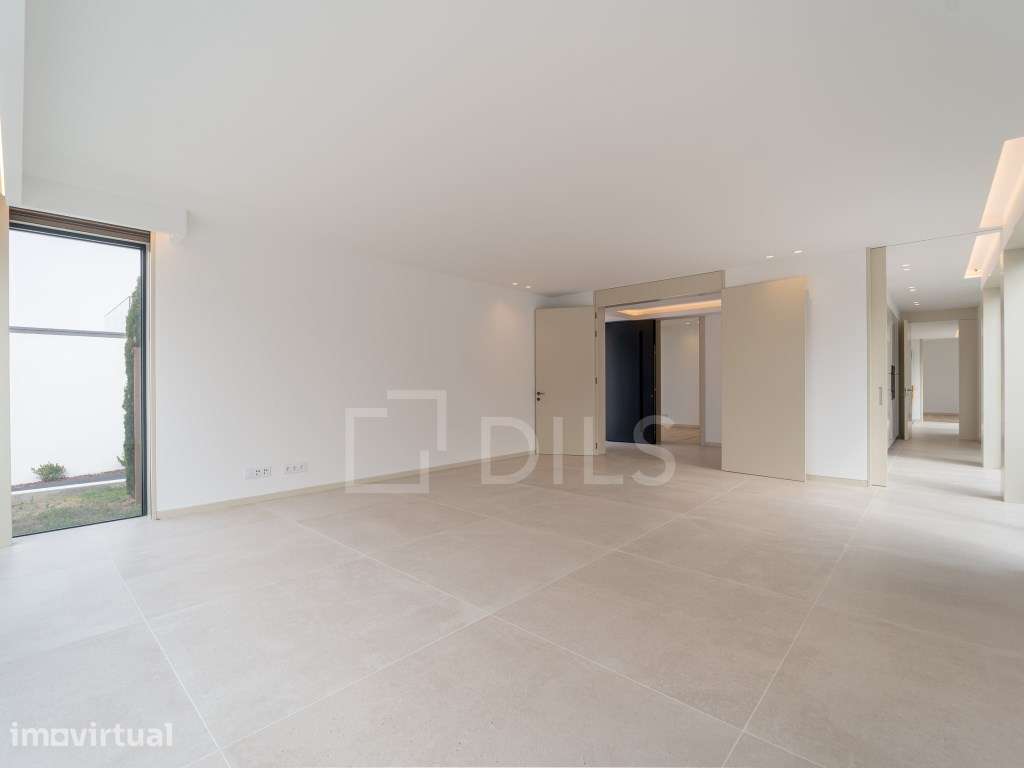 Moradia T4+1 com piscina privada em Canidelo, Gaia - Grande imagem: 4/60