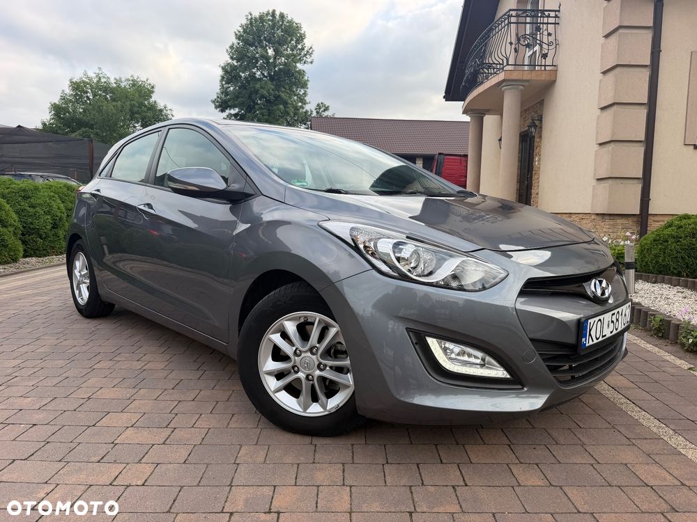 Hyundai i30 i30cw 1.6 Automatik Trend - 12
