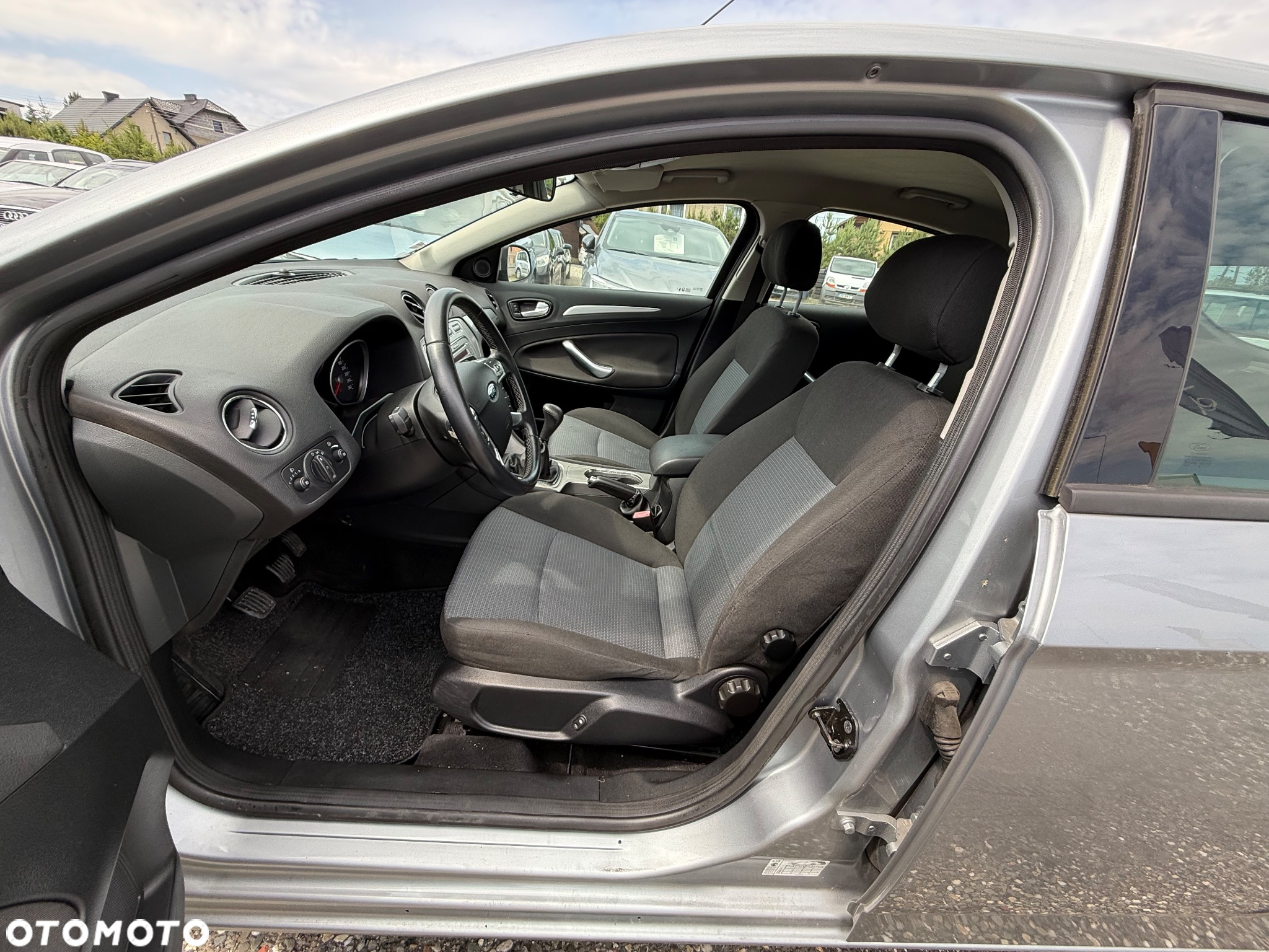 Ford Mondeo 2.0 TDCi Silver X - 11