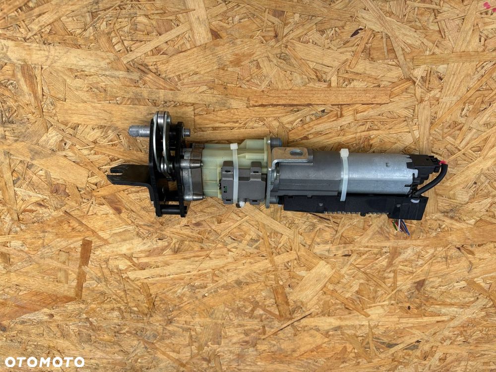 SIŁOWNIK KLAPY ELEKTRYCZNY VW PASSAT B7 10-15 3C9827383J - 1