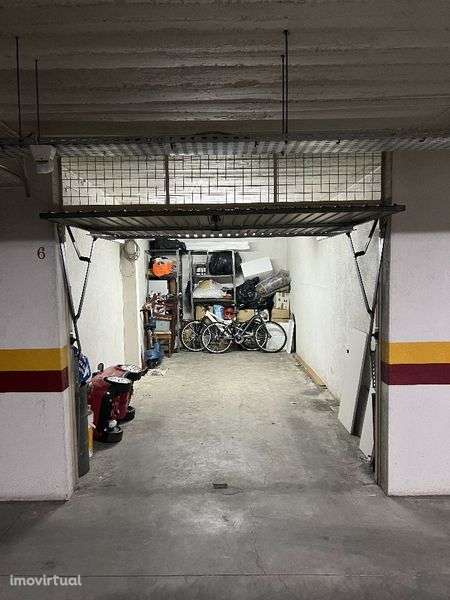 Alugo Garagem 19m² - Grande imagem: 2/6