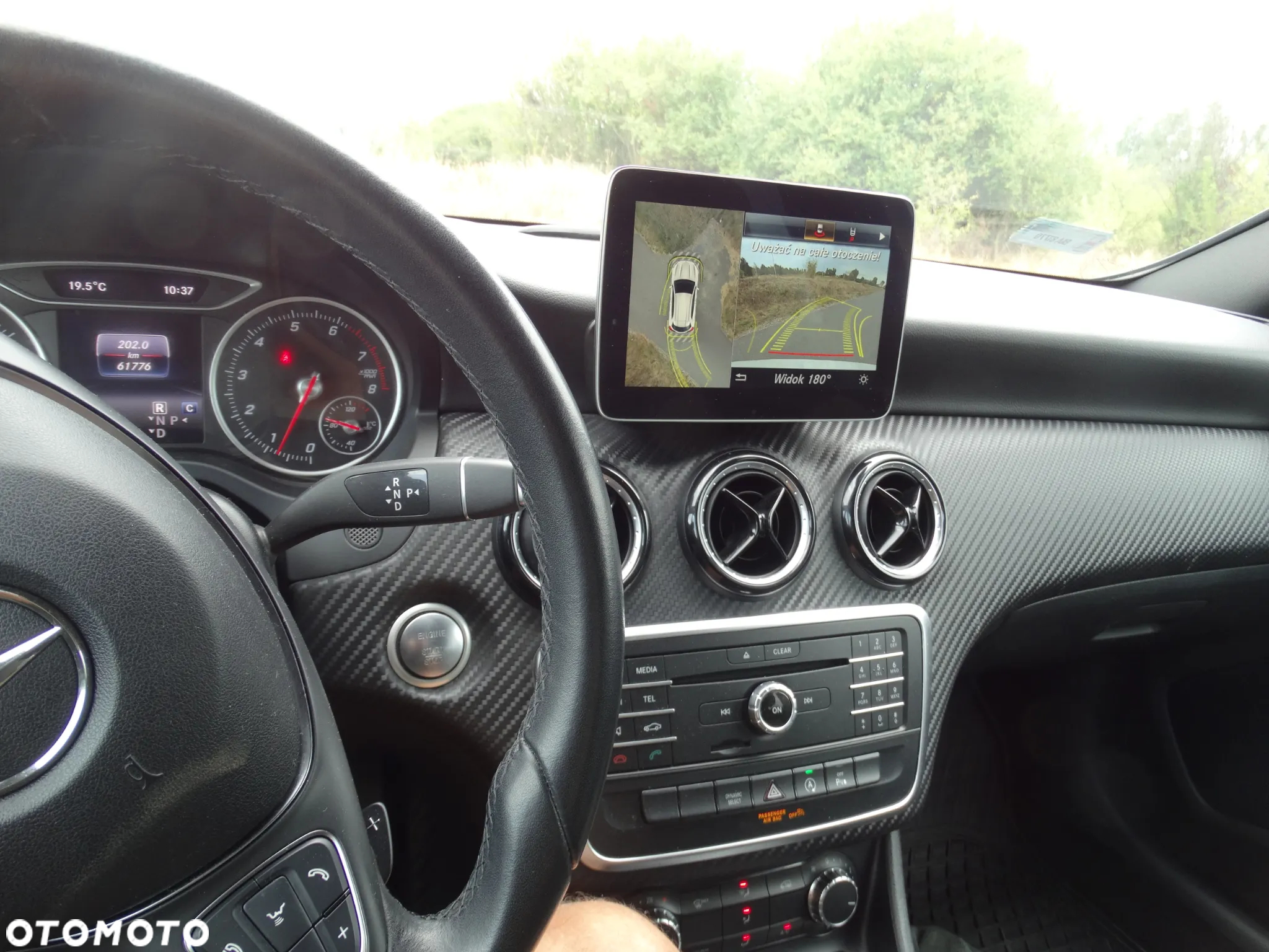 Mercedes-Benz GLA 200 7G-DCT - 34