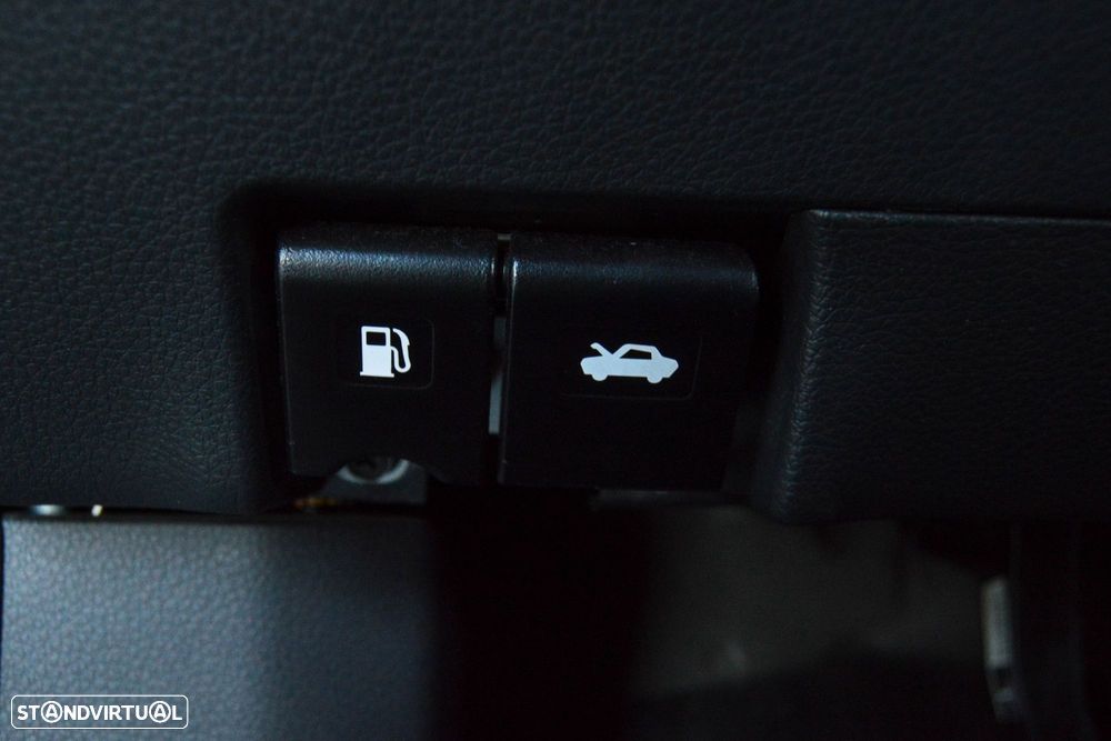 Nissan Qashqai 1.5 dCi N-Connecta - 32