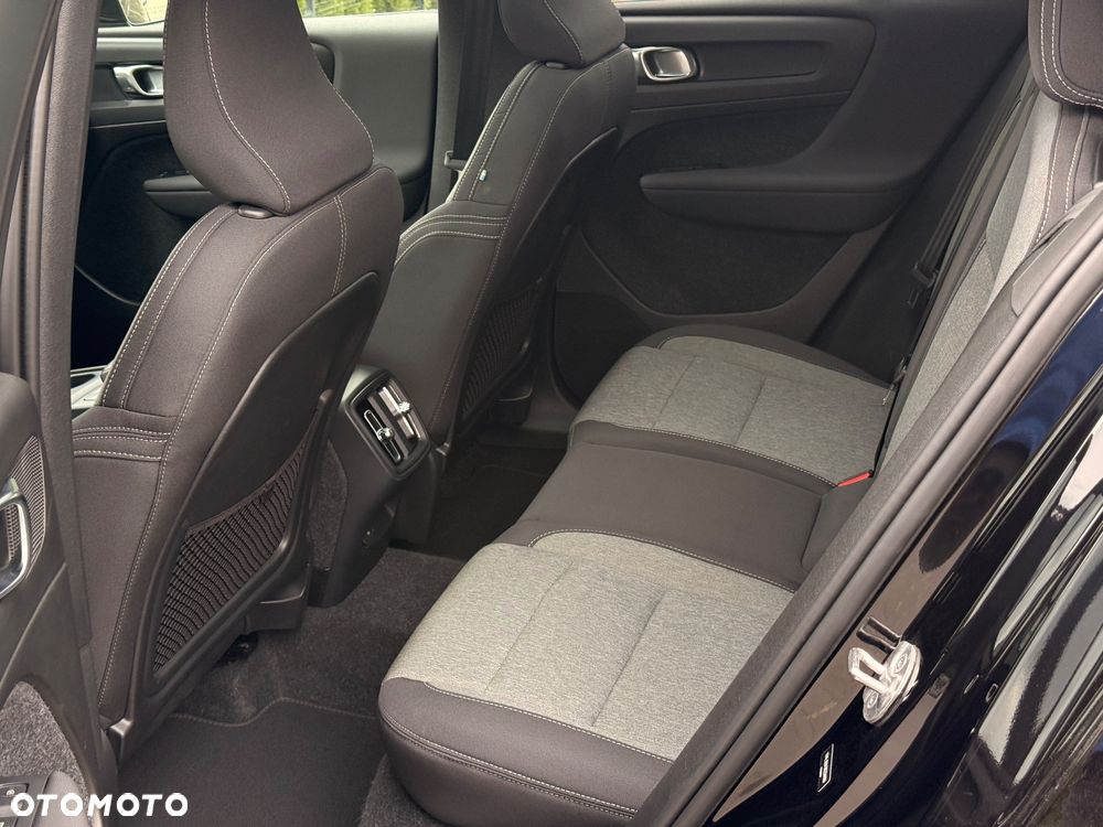 Volvo XC 40 B5 B AWD Momentum Pro - 15