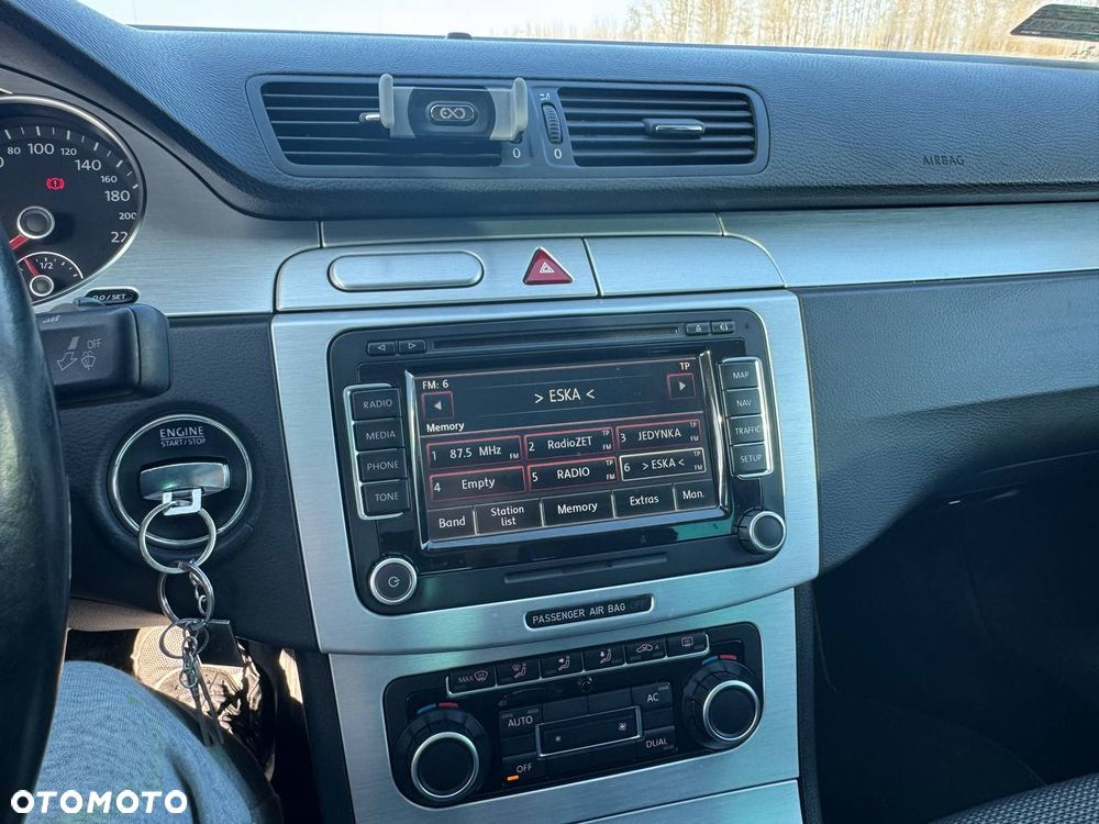 Volkswagen Passat CC - 8