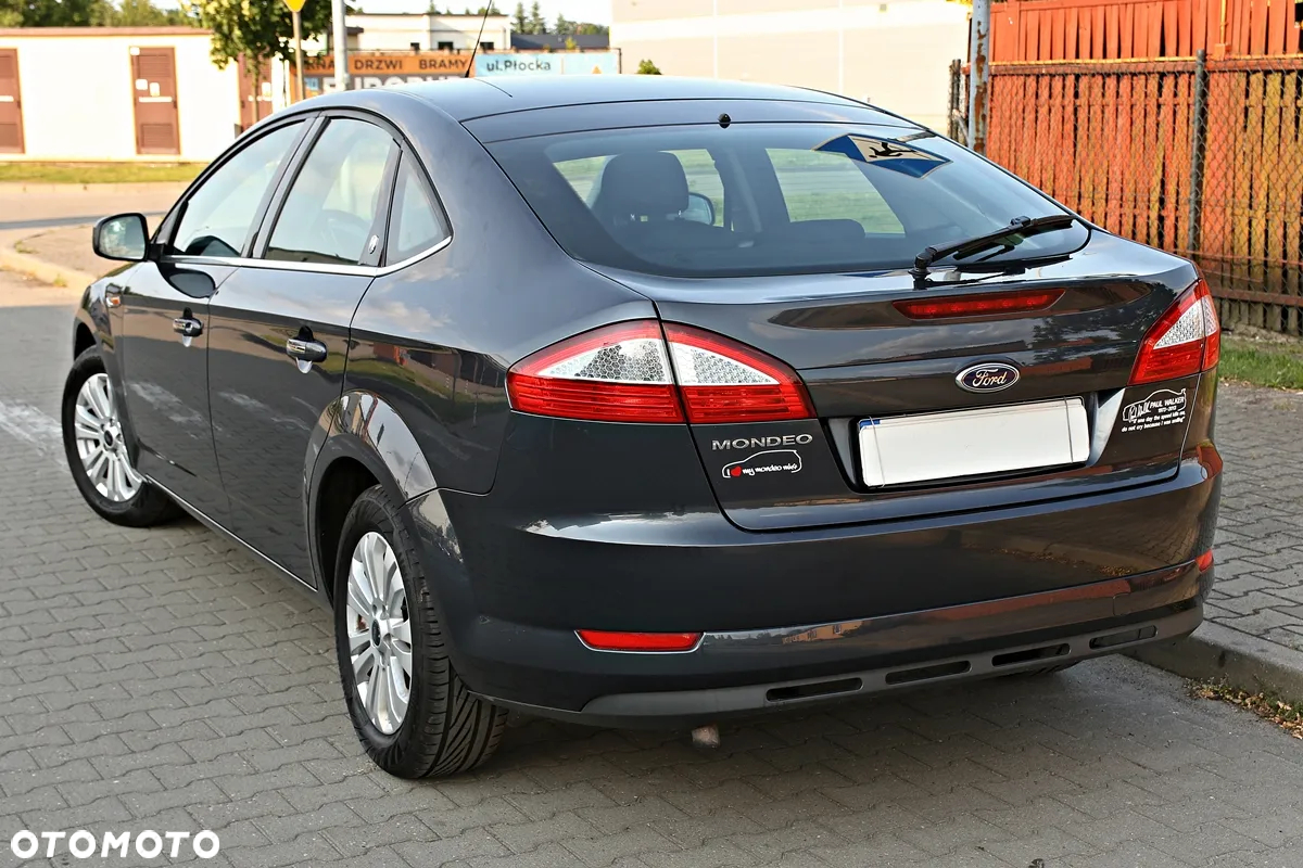 Ford Mondeo 2.0 Ghia - 20