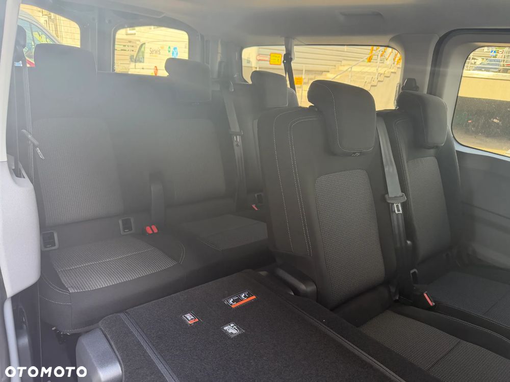 Volkswagen Transporter Kombi L2H1 M1 - 17