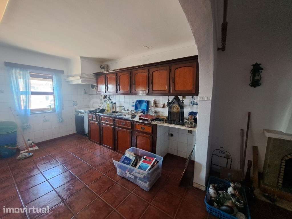 Moradia T3 na Cidade de Beja com Garagem e excelente arrecadação - Grande imagem: 2/24