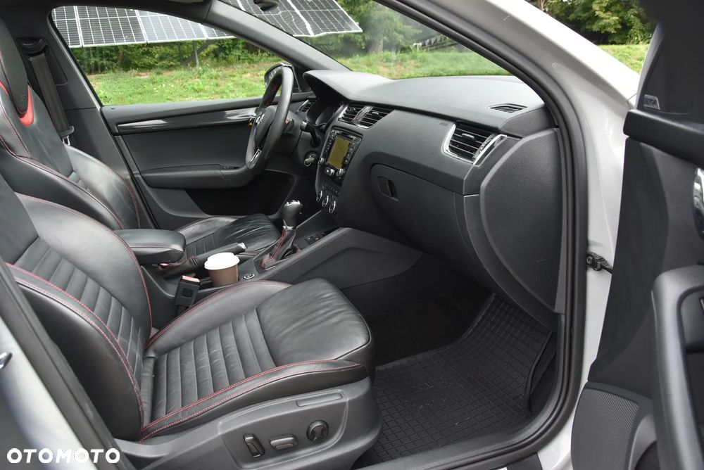 Skoda Octavia 2.0 TDI DSG RS - 13
