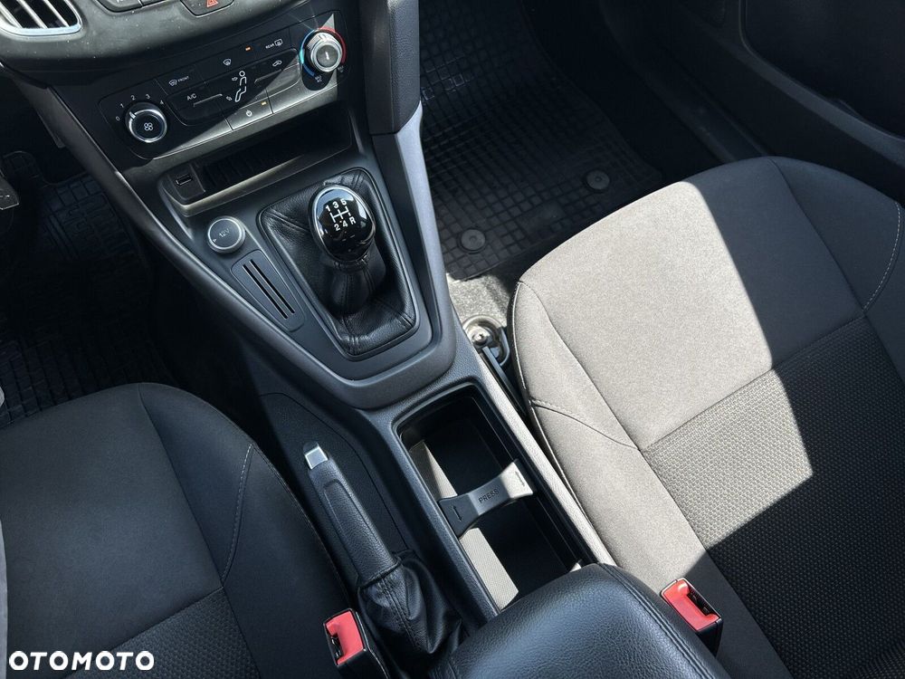 Ford Focus 1.6 Gold X - 16