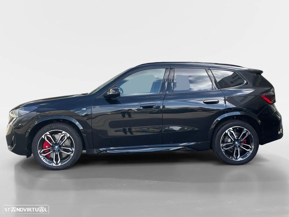 BMW iX1 eDrive20 Pack Desportivo M - 3
