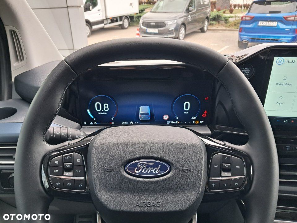 Ford Tourneo Custom - 16