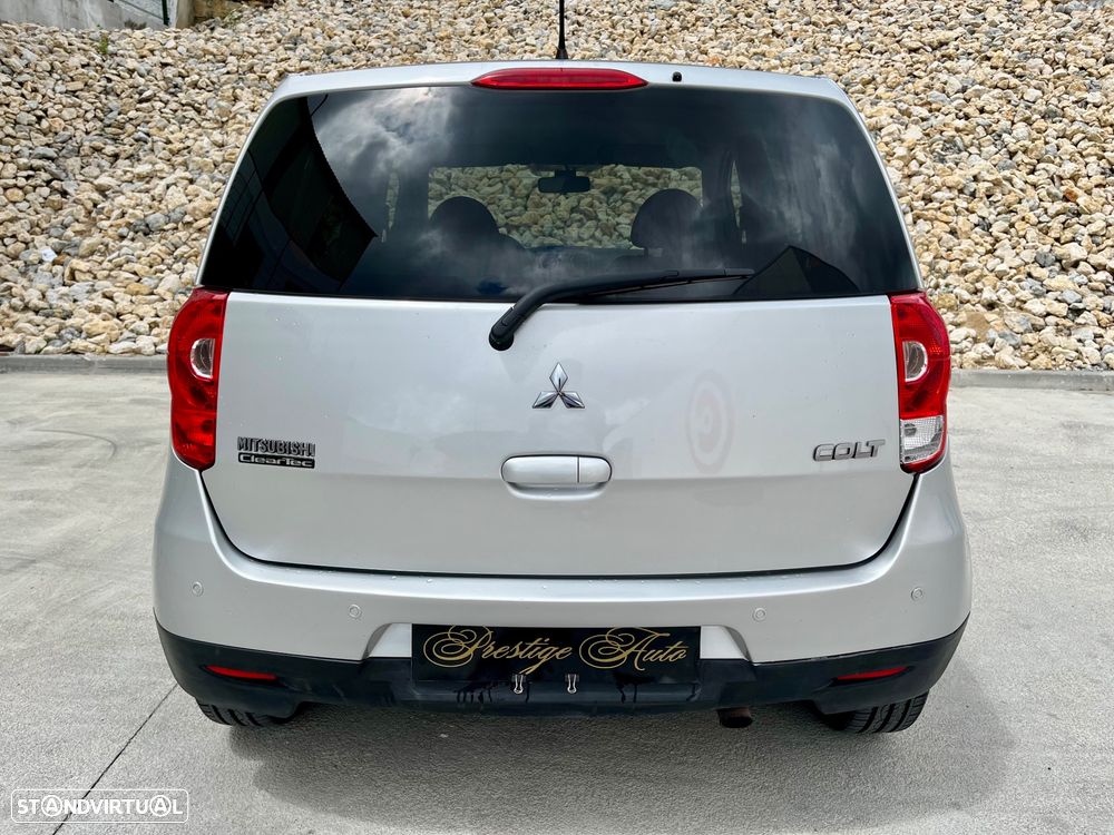 Mitsubishi Colt - 4