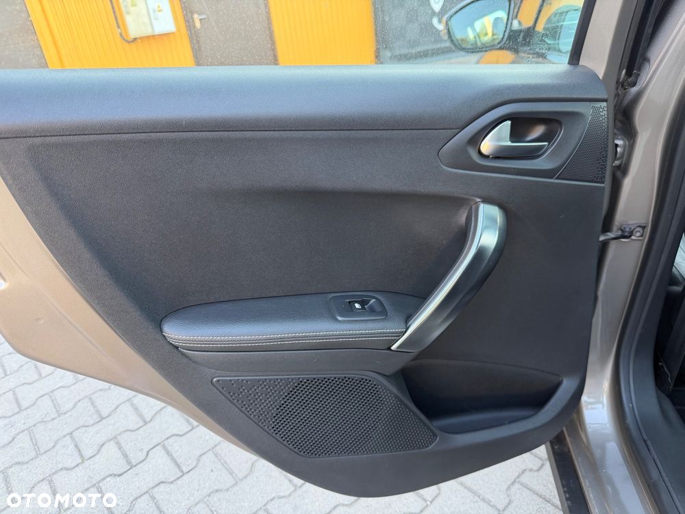 Peugeot 2008 120 VTI Allure - 15
