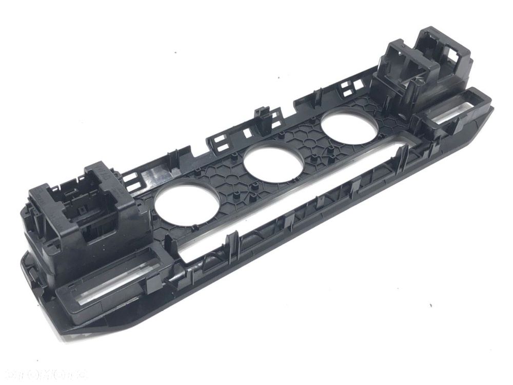 RAMKA PANELU KLIMATYZACJI  MAN TGE Autobus 2017 - 2022 2.0 TDI 130 kW [177 KM] olej napędowy 2017 - - 2