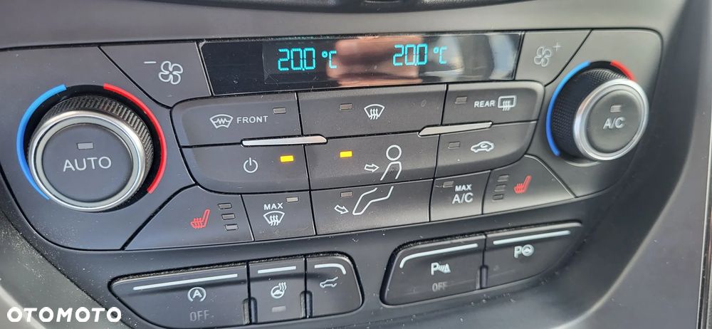 Ford Kuga - 14