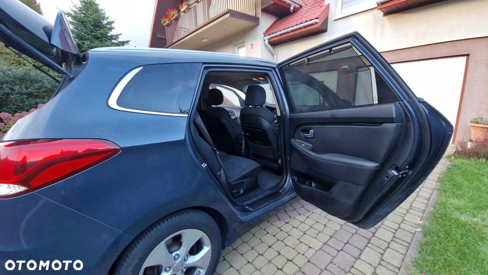 Kia Carens 1.7 CRDi Business Line - 16