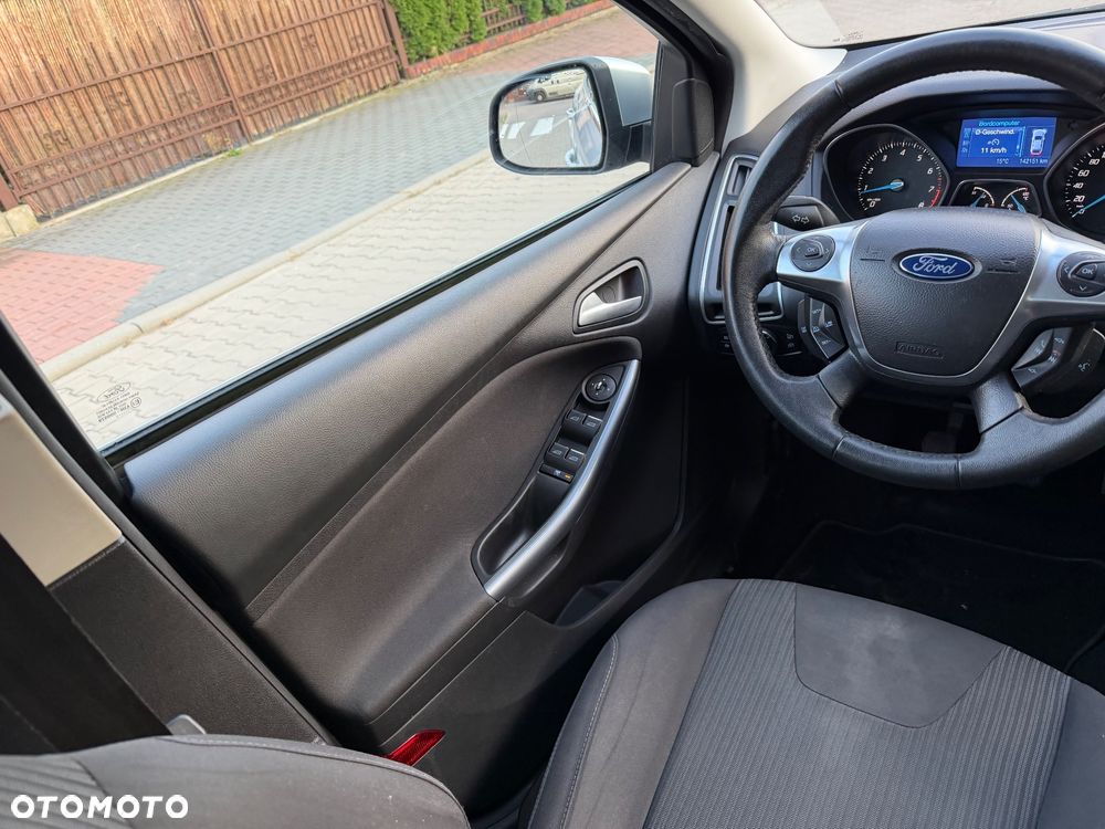 Ford Focus 1.6 Ti-VCT Titanium - 27