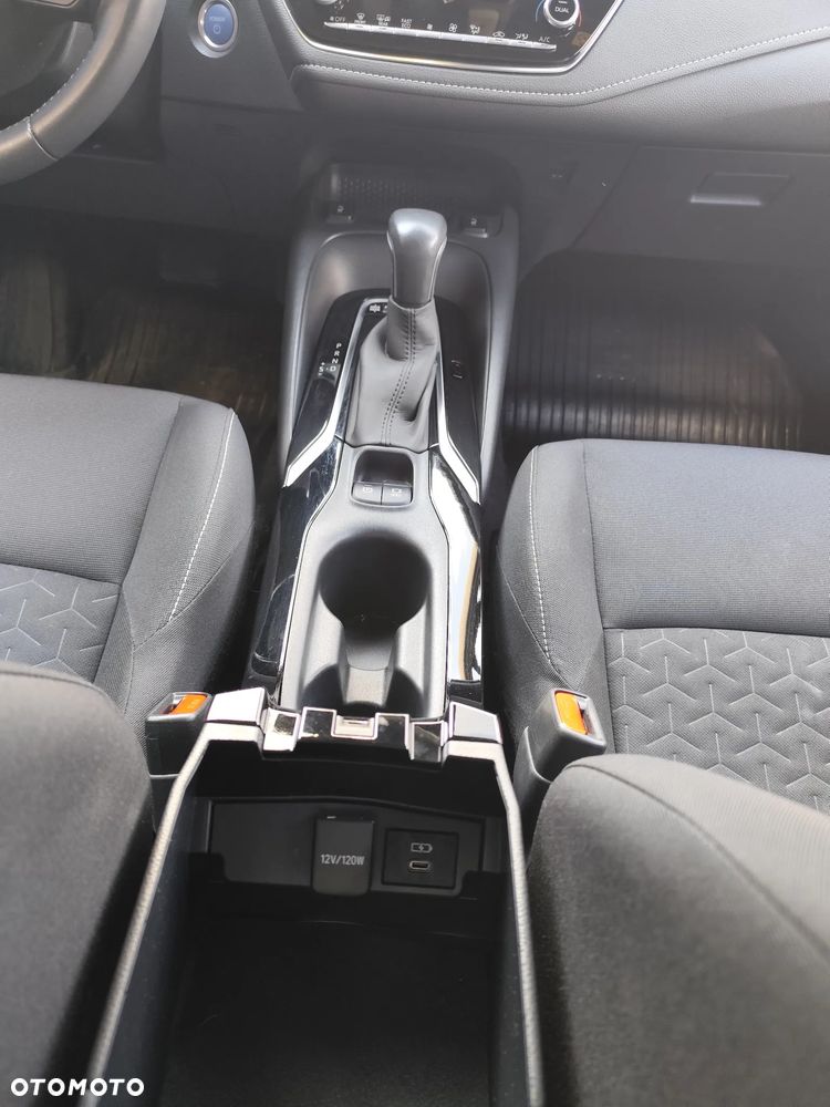 Toyota Corolla 2.0 Hybrid Comfort - 18
