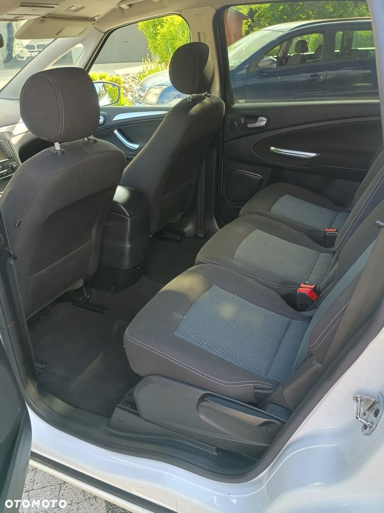 Ford S-Max 2.0 TDCi DPF Titanium - 13