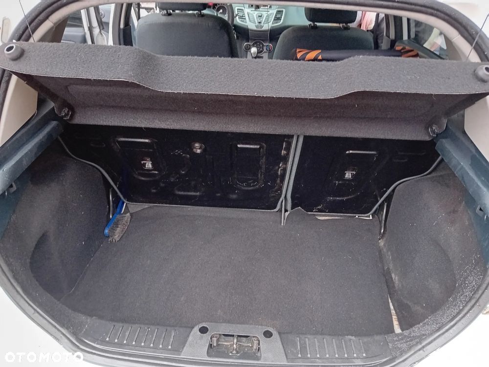 Ford Fiesta 1.6 TDCi DPF Trend - 14