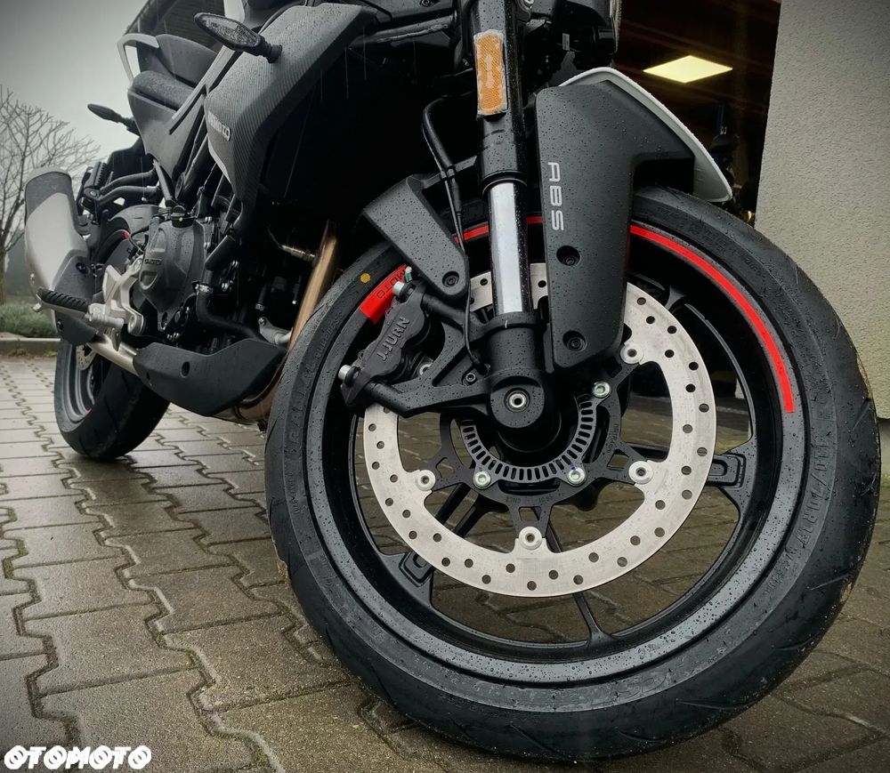 CFMoto NK - 10