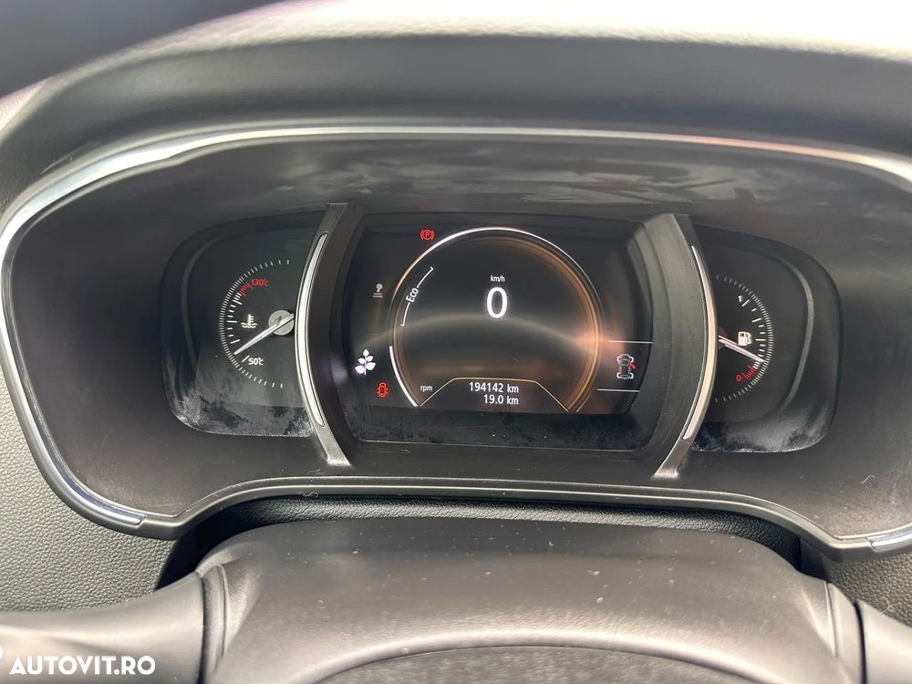 Renault Megane BLUE dCi 115 BUSINESS EDITION - 6