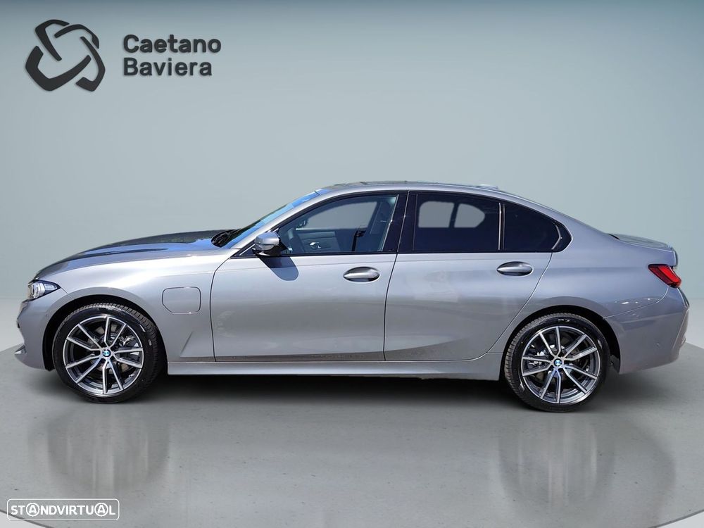 BMW 330 e Auto - 5