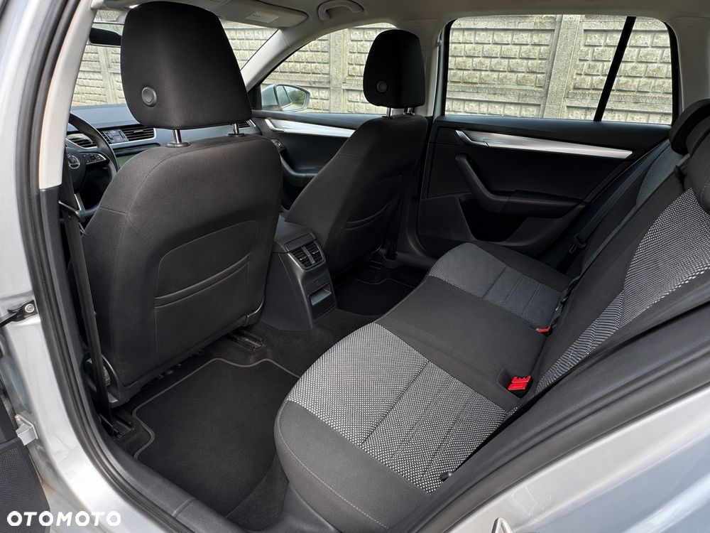 Skoda Octavia 1.6 TDI Ambition - 6