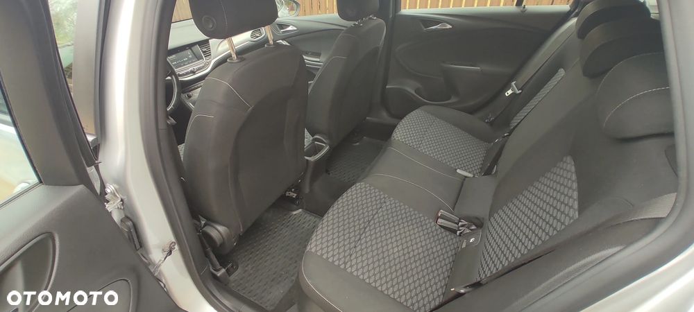 Opel Astra 1.6 CDTI Enjoy - 15