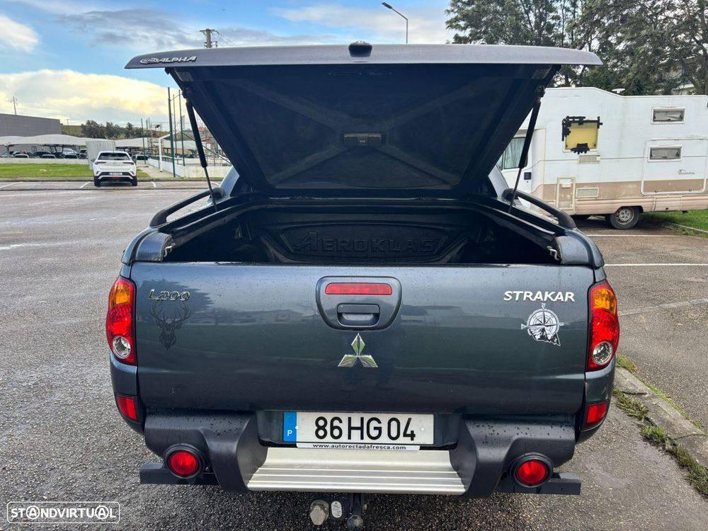 Mitsubishi L200 2.5 DI-D CD Intense AC/JLL - 9