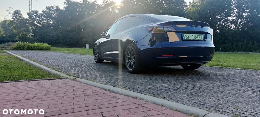 Tesla Model 3 - 9