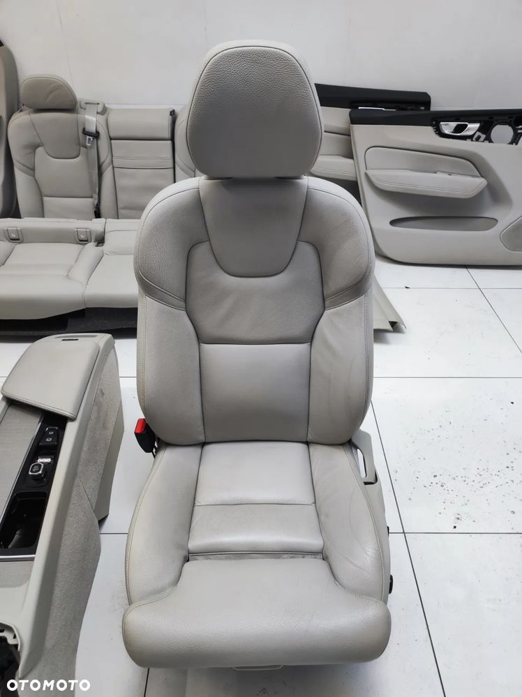 WNĘTRZE FOTELE KANAPA BOCZKI TAPICERKA EU VOLVO XC60 II 2 - 2