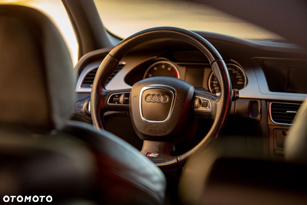 Audi A4 Avant 2.0 TFSI Quattro - 24